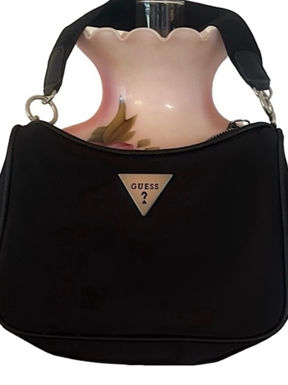 Iconic vintage early-2000s GUESS nylon shoulder bag!